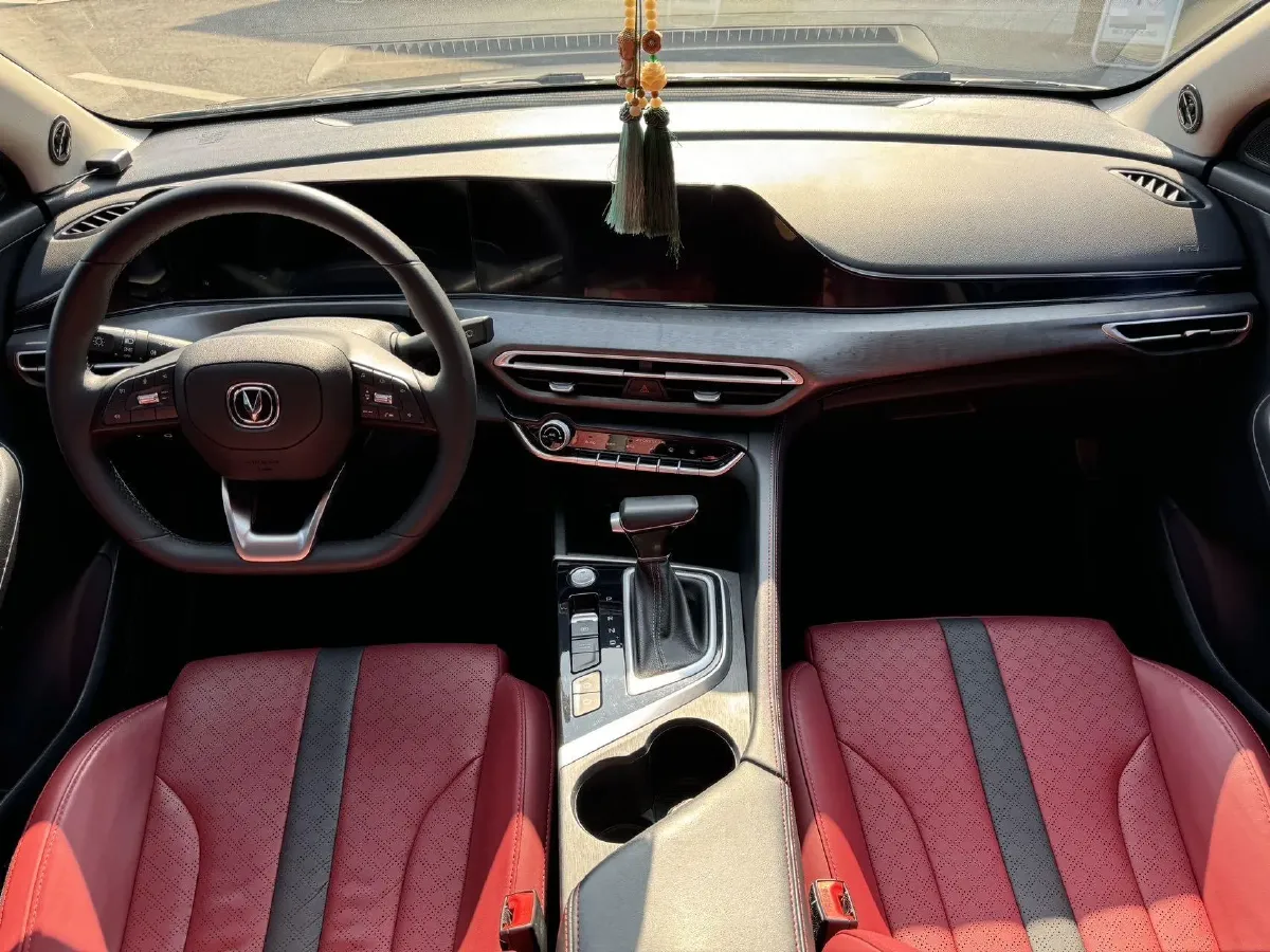 2021 ChangAn Eado 1.4T 160HP L4 7DCT,autocango,china used car exporter,china ev exporter,chinese used car exporter,chinese used ev exporter