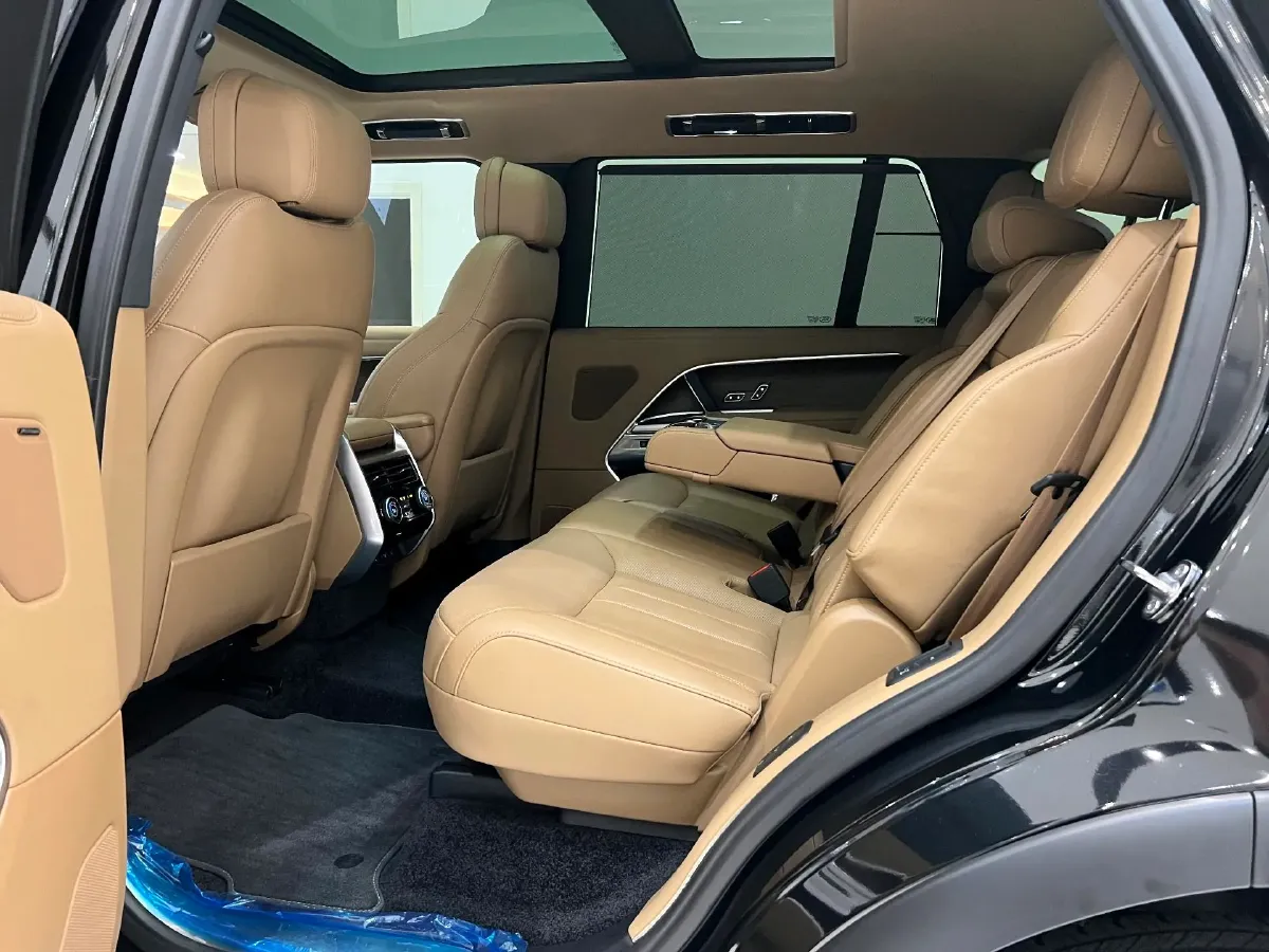 2025 Land Rover Range Rover 3.0T 400HP L6 8AT,autocango,china used car exporter,china ev exporter,chinese used car exporter,chinese used ev exporter