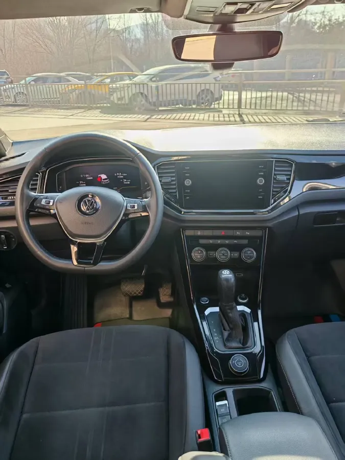 2018 Ford Kuga 1.5T 181HP L4 6AT,autocango,china used car exporter,china ev exporter,chinese used car exporter,chinese used ev exporter