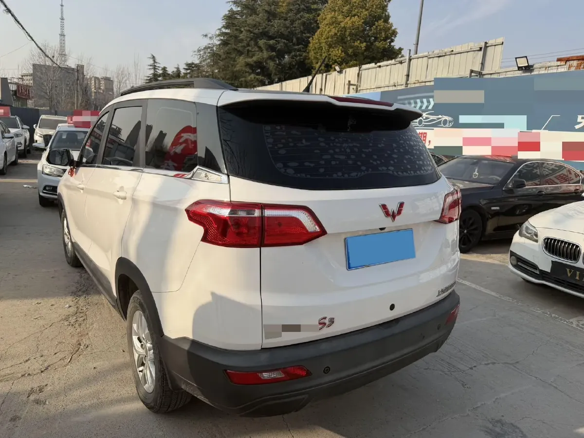 2019 WuLing HongGuang S3 1.5L 99HP L4 6MT,autocango,china used car exporter,china ev exporter,chinese used car exporter,chinese used ev exporter