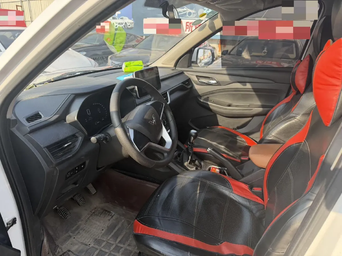 2019 WuLing HongGuang S3 1.5L 99HP L4 6MT,autocango,china used car exporter,china ev exporter,chinese used car exporter,chinese used ev exporter