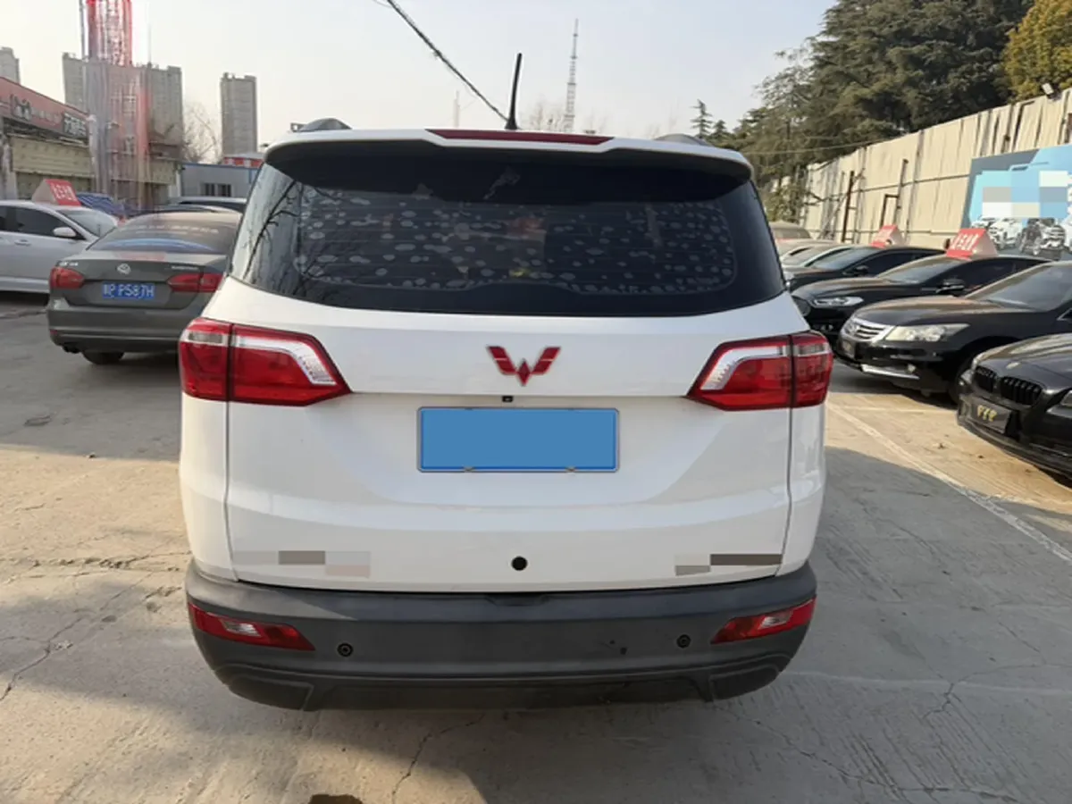 2019 WuLing HongGuang S3 1.5L 99HP L4 6MT,autocango,china used car exporter,china ev exporter,chinese used car exporter,chinese used ev exporter