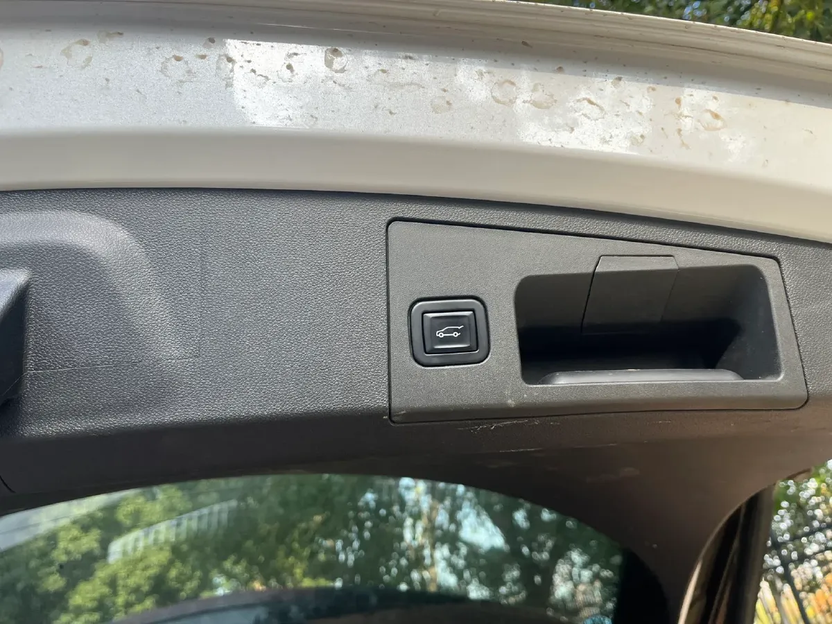 2021 Cadillac XT4 2.0T 237HP L4 9AT,autocango,china used car exporter,china ev exporter,chinese used car exporter,chinese used ev exporter