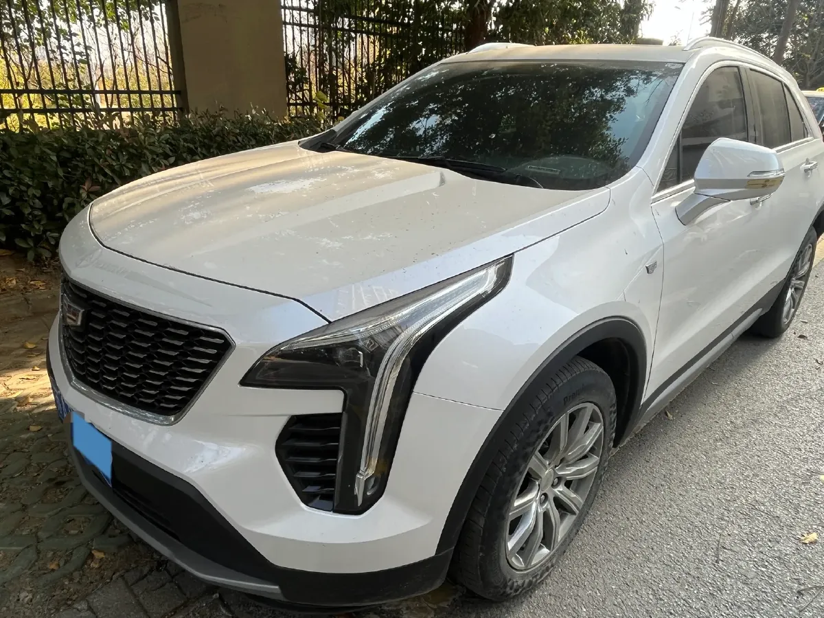 2021 Cadillac XT4 2.0T 237HP L4 9AT,autocango,china used car exporter,china ev exporter,chinese used car exporter,chinese used ev exporter