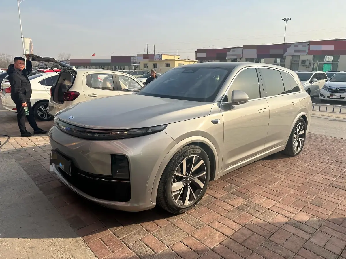 2023 Li L7 Range Extended 154HP REEV 40.9KWH
