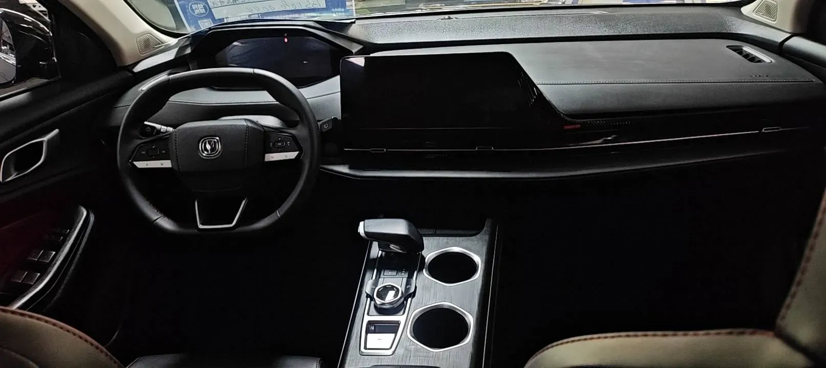 2022 ChangAn Oshan X7 Plus 1.5T 188HP L4 7DCT,autocango,china used car exporter,china ev exporter,chinese used car exporter,chinese used ev exporter