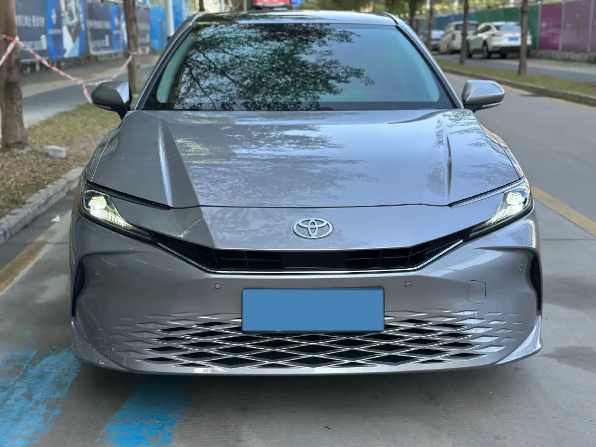 2024 Toyota Camry 2.0L 152HP L4 E-CVT Hybrid,autocango,china used car exporter,china ev exporter,chinese used car exporter,chinese used ev exporter