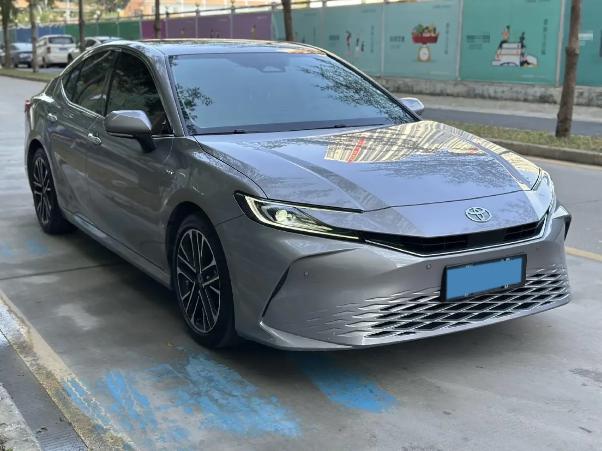 2024 Toyota Camry 2.0L 152HP L4 E-CVT Hybrid,autocango,china used car exporter,china ev exporter,chinese used car exporter,chinese used ev exporter