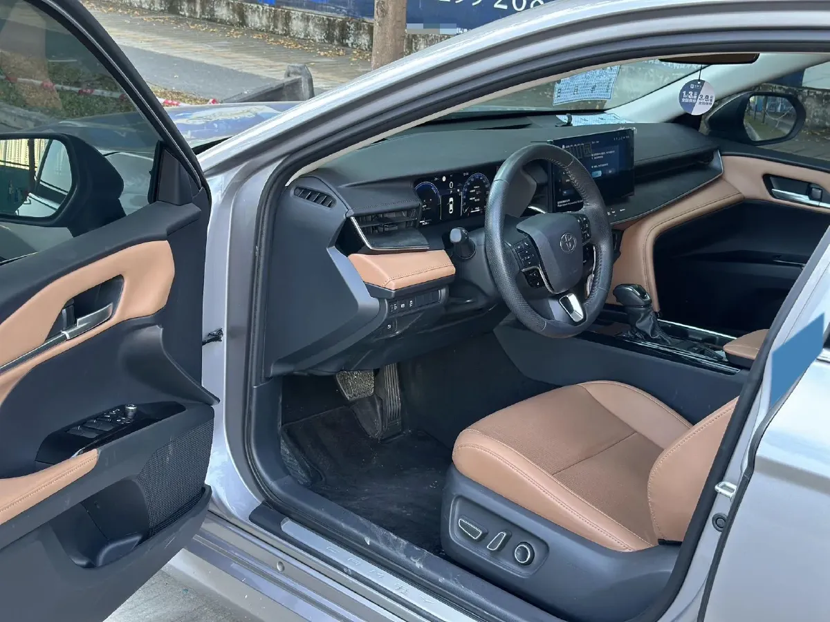 2024 Toyota Camry 2.0L 152HP L4 E-CVT Hybrid,autocango,china used car exporter,china ev exporter,chinese used car exporter,chinese used ev exporter