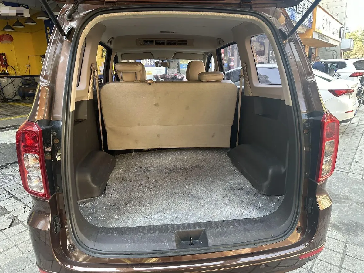 2021 WuLing HongGuang Plus 1.5L 99HP L4 6MT,autocango,china used car exporter,china ev exporter,chinese used car exporter,chinese used ev exporter