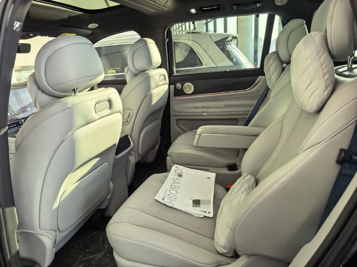 2024 AITO AITO M9 1.5T 152HP L4 REEV 42KWH,autocango,china used car exporter,china ev exporter,chinese used car exporter,chinese used ev exporter