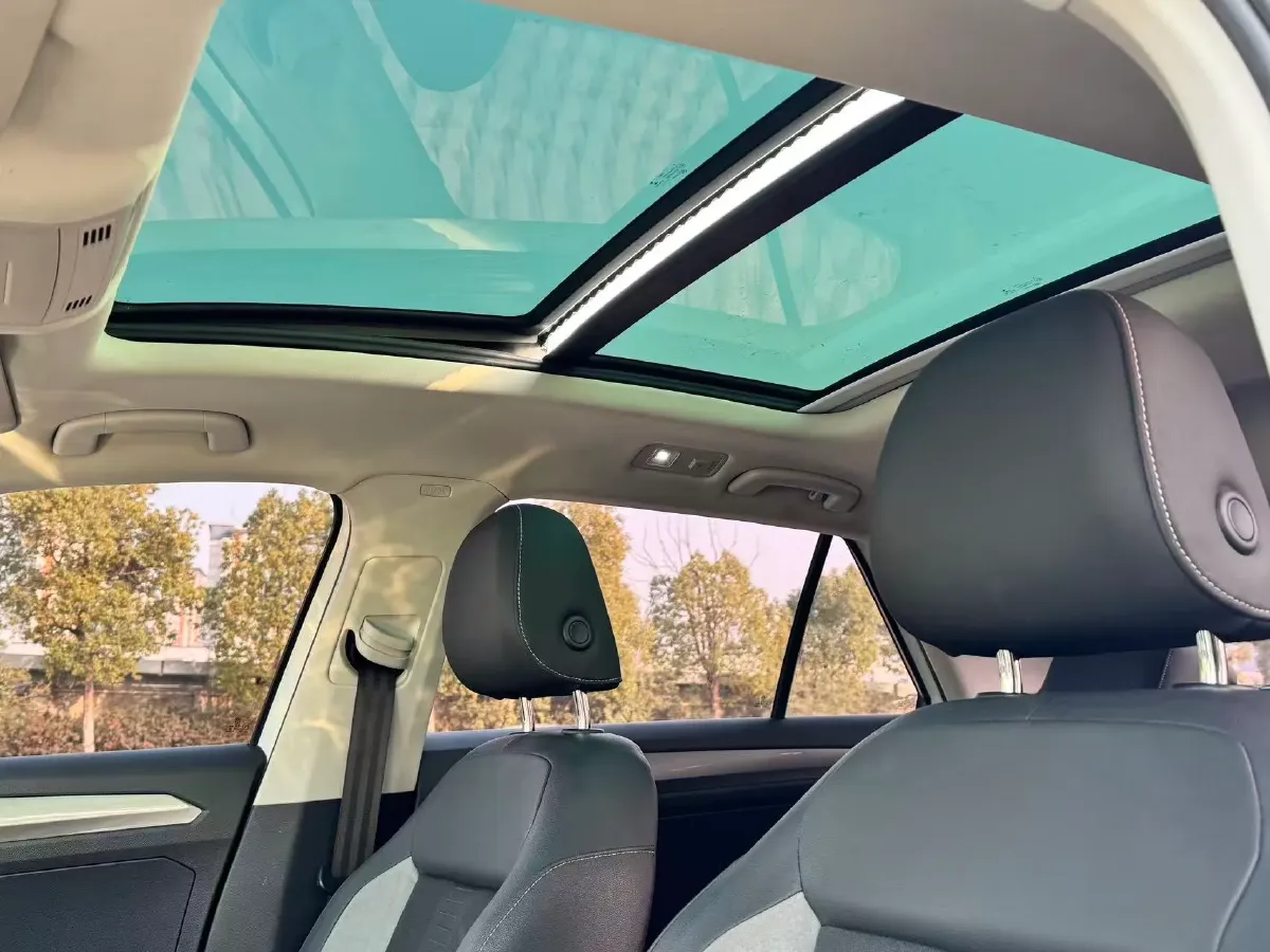 2019 Volkswagen T-Roc 1.4T 131HP L4 7DCT,autocango,china used car exporter,china ev exporter,chinese used car exporter,chinese used ev exporter