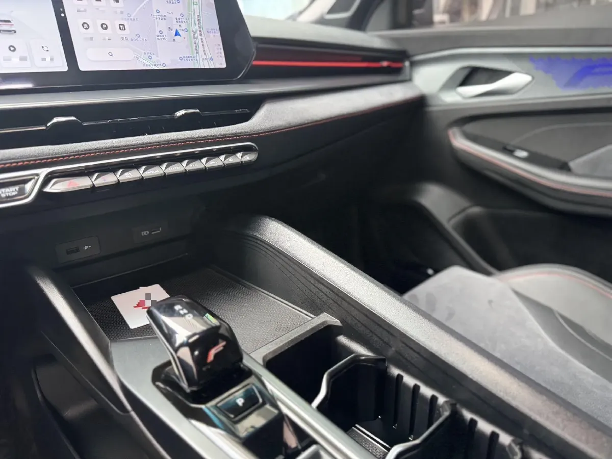 2022 Geely Binray 1.5T 181HP L4 7DCT,autocango,china used car exporter,china ev exporter,chinese used car exporter,chinese used ev exporter