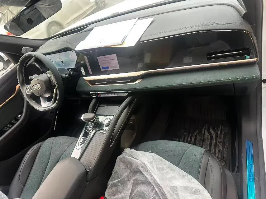 2024 Geely Monjaro 1.5T 163HP L4 3DHT Hybrid,autocango,china used car exporter,china ev exporter,chinese used car exporter,chinese used ev exporter