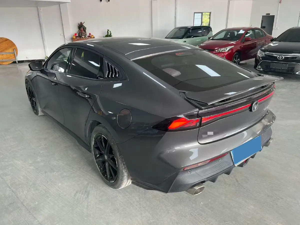 2022 ChangAn UNI-V 1.5T 188HP L4 7DCT,autocango,china used car exporter,china ev exporter,chinese used car exporter,chinese used ev exporter