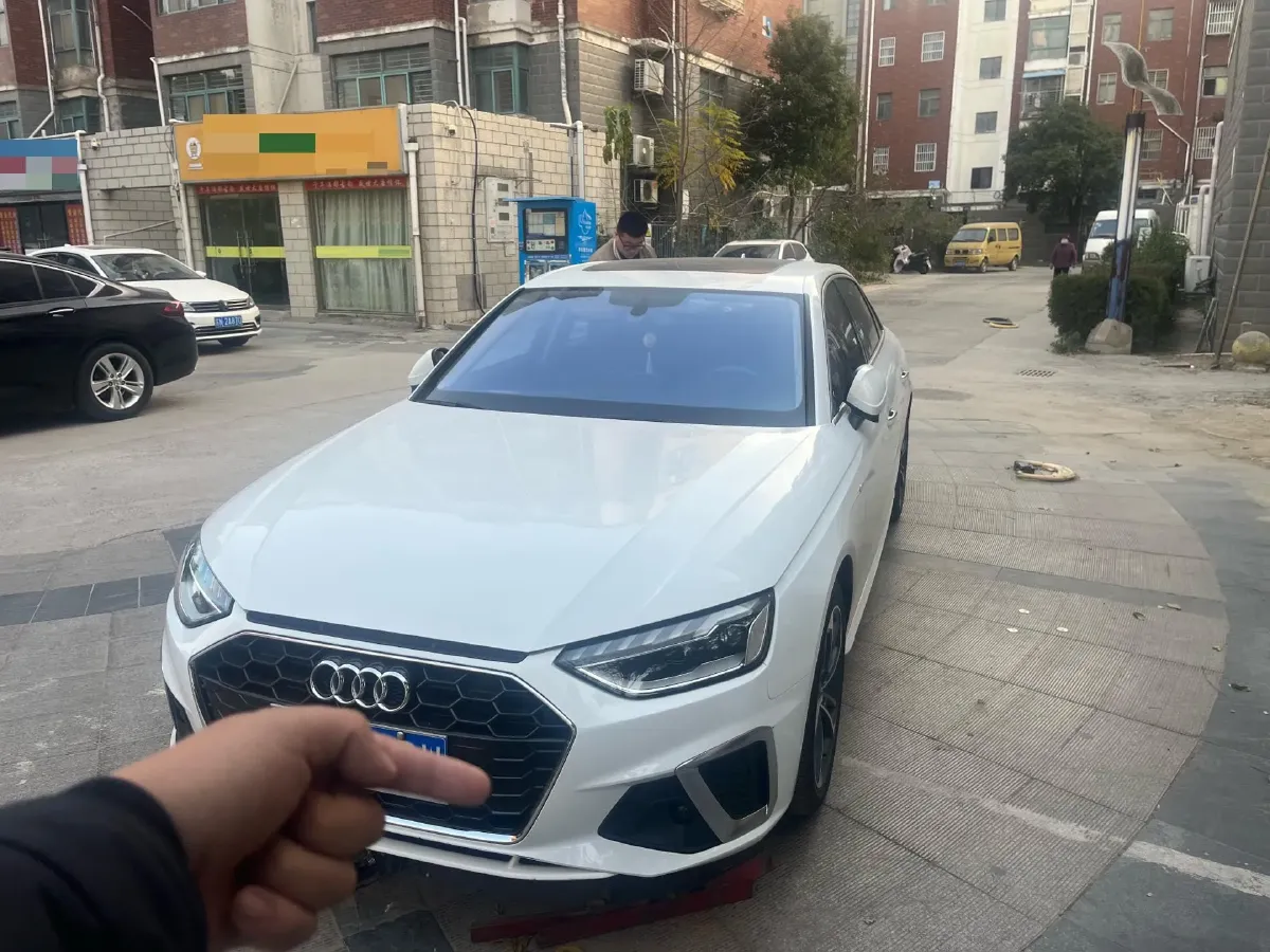 2020 Audi A4L 2.0T 190HP L4 7DCT,autocango,china used car exporter,china ev exporter,chinese used car exporter,chinese used ev exporter