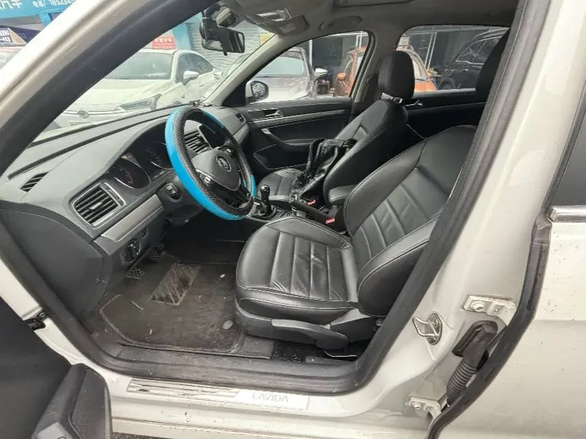 2017 Zotye Damy X7 1.8T 177HP L4 5MT,autocango,china used car exporter,china ev exporter,chinese used car exporter,chinese used ev exporter