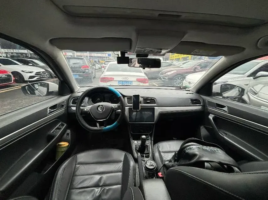 2017 Zotye Damy X7 1.8T 177HP L4 5MT,autocango,china used car exporter,china ev exporter,chinese used car exporter,chinese used ev exporter