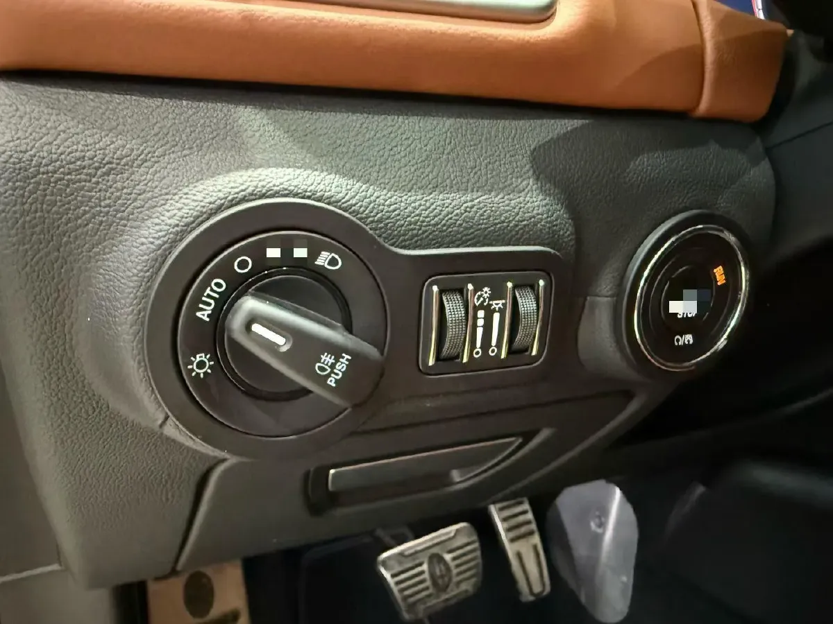 2022 Maserati Ghibli 3.0T 350HP V6 8AT,autocango,china used car exporter,china ev exporter,chinese used car exporter,chinese used ev exporter