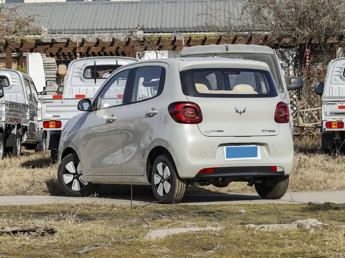 2025 WuLing HongGuang MINI EV BEV 16.2KWH,autocango,china used car exporter,china ev exporter,chinese used car exporter,chinese used ev exporter