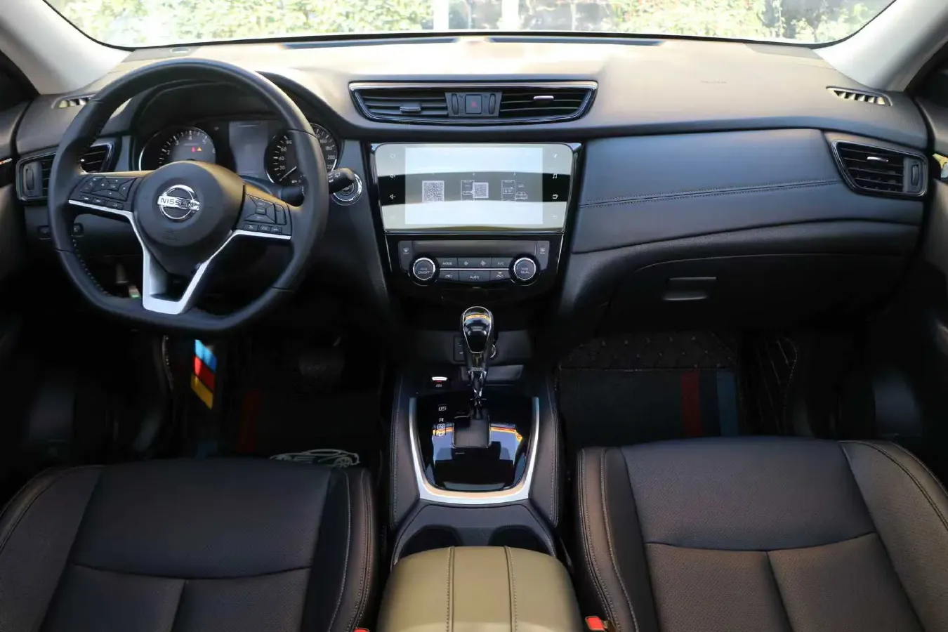 2020 Nissan X-Trail 2.0L 154HP L4 CVT,autocango,china used car exporter,china ev exporter,chinese used car exporter,chinese used ev exporter