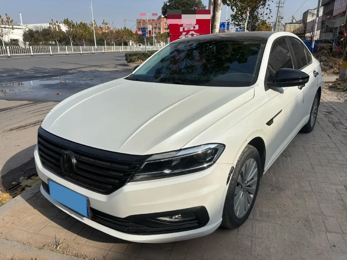 2019 Volkswagen Sagitar 1.2T 116HP L4 7DCT