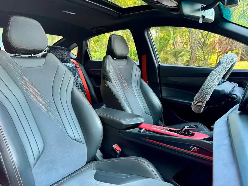 2022 Geely Binray 1.5T 181HP L4 7DCT,autocango,china used car exporter,china ev exporter,chinese used car exporter,chinese used ev exporter