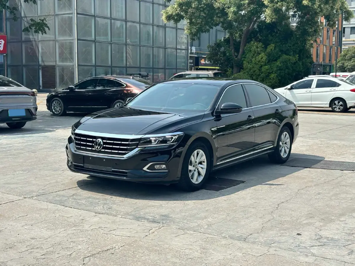 2021 Volkswagen Passat 1.4T 150HP L4 7DCT