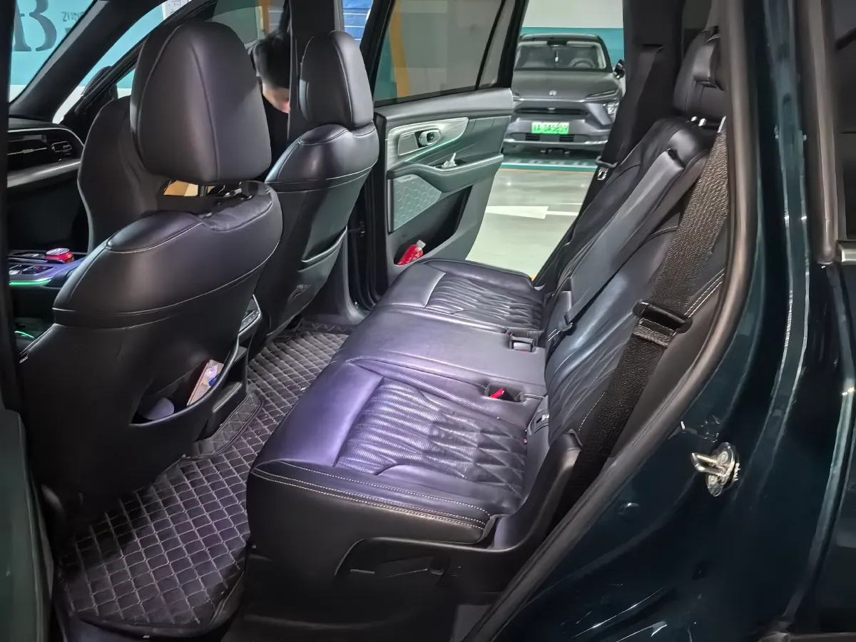 2022 GAC Trumpchi GS8 2.0T 252HP L4 8AT,autocango,china used car exporter,china ev exporter,chinese used car exporter,chinese used ev exporter