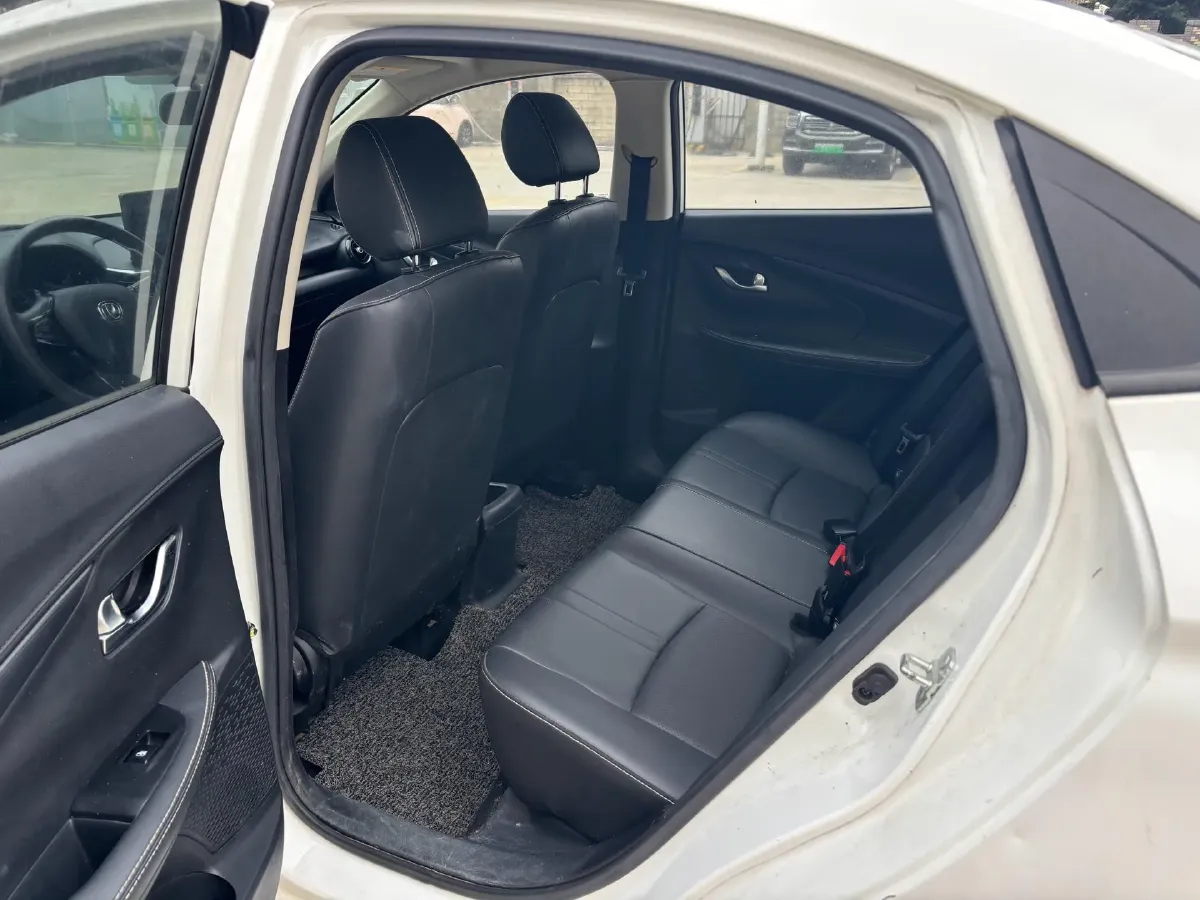 2019 ChangAn Alsvin 1.5L 107HP L4 5DCT,autocango,china used car exporter,china ev exporter,chinese used car exporter,chinese used ev exporter