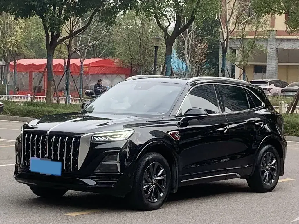 2023 HongQi HS5 2.0T 252HP L4 8AT