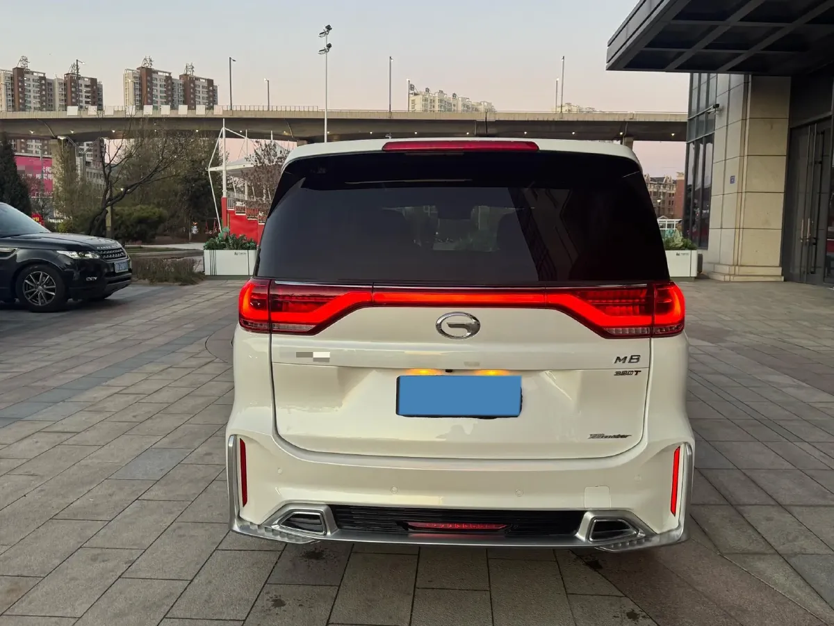 2021 GAC Trumpchi M8 2.0T 252HP L4 8AT,autocango,china used car exporter,china ev exporter,chinese used car exporter,chinese used ev exporter