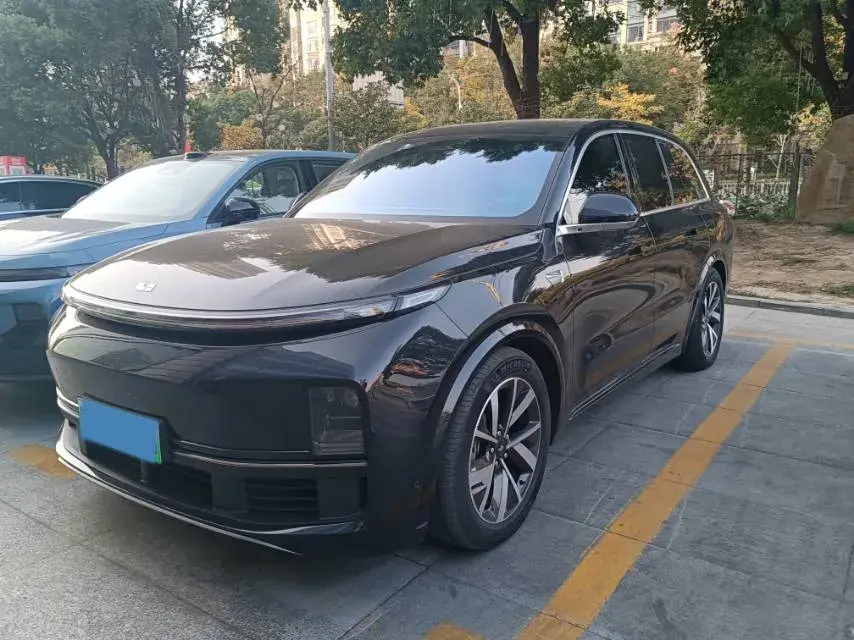 2023 Li L8 Range Extended 154HP REEV 40.9KWH