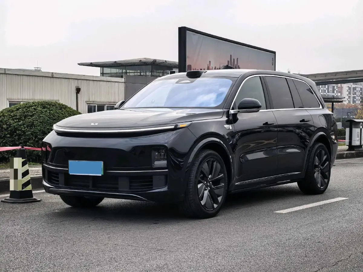 2024 Toyota Land Cruiser Prado 2.4T 282HP L4 8AT Hybrid