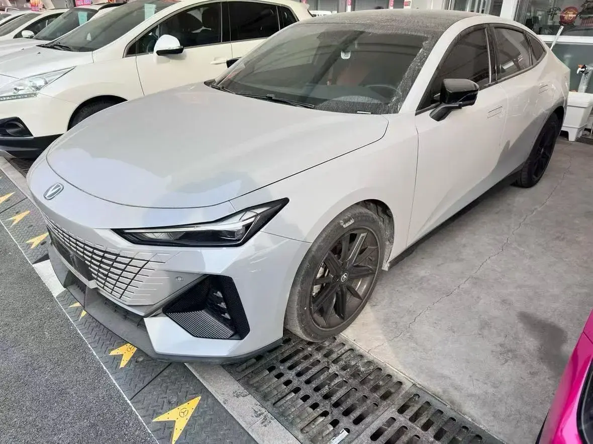 2022 ChangAn UNI-V 1.5T 188HP L4 7DCT