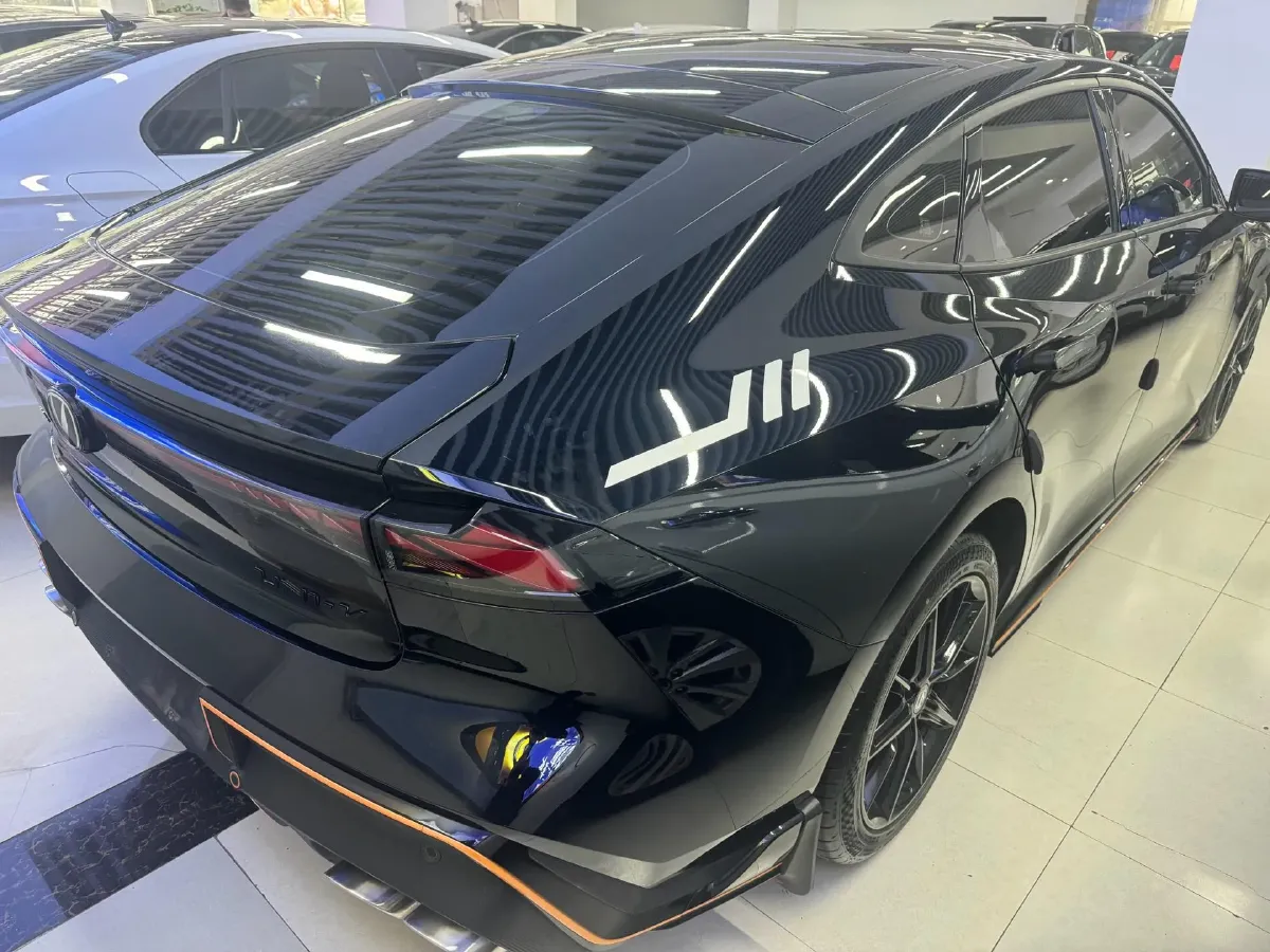 2022 ChangAn UNI-V 2.0T 233HP L4 8AT,autocango,china used car exporter,china ev exporter,chinese used car exporter,chinese used ev exporter