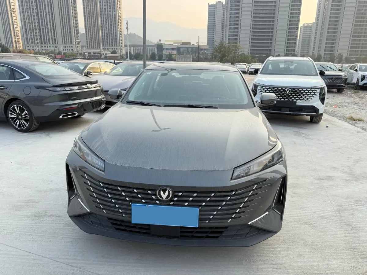 2024 ChangAn Eado 1.5T 170HP L4 7DCT,autocango,china used car exporter,china ev exporter,chinese used car exporter,chinese used ev exporter