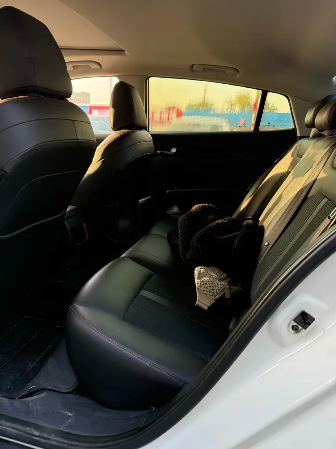 2021 DongFeng Aeolus YiXuan 1.5T 150HP L4 6DCT,autocango,china used car exporter,china ev exporter,chinese used car exporter,chinese used ev exporter