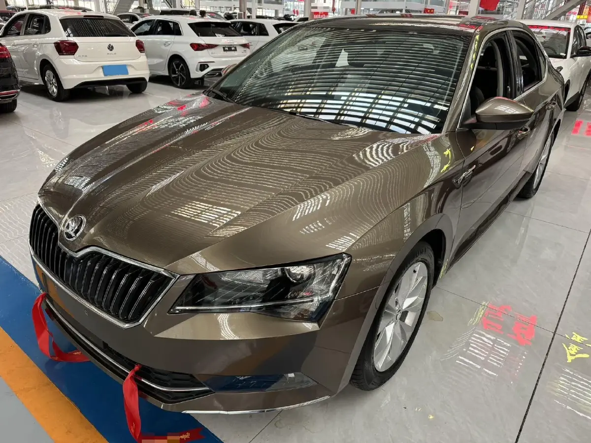 2016 Skoda Superb 1.4T 150HP L4 7DCT