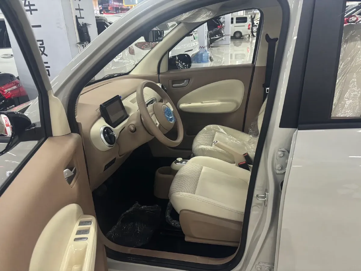 2025 WuLing HongGuang MINI EV BEV 16.2KWH,autocango,china used car exporter,china ev exporter,chinese used car exporter,chinese used ev exporter