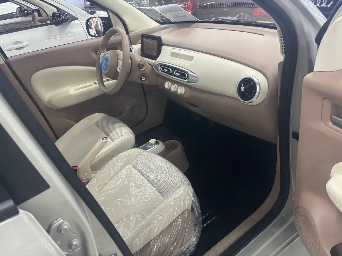 2025 WuLing HongGuang MINI EV BEV 16.2KWH,autocango,china used car exporter,china ev exporter,chinese used car exporter,chinese used ev exporter