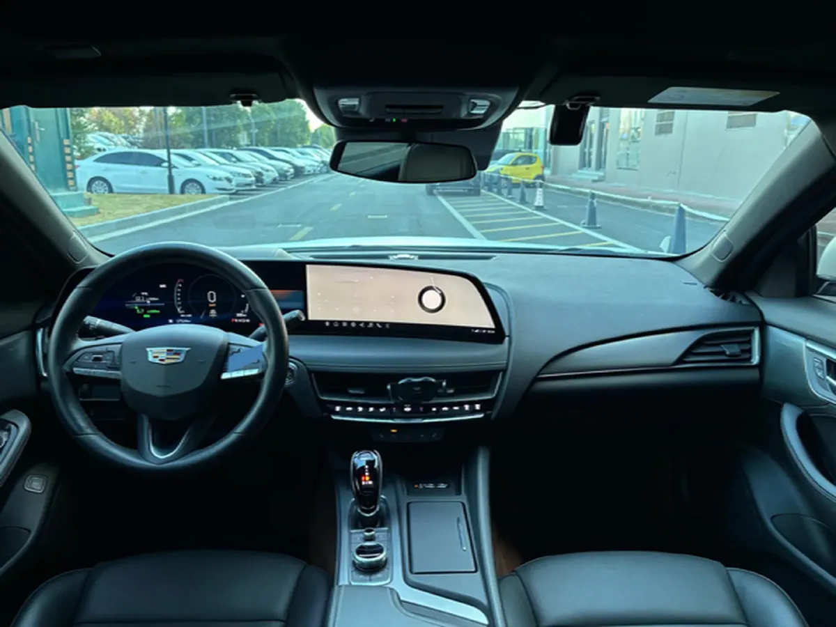 2024 Cadillac CT5 2.0T 237HP L4 10AT,autocango,china used car exporter,china ev exporter,chinese used car exporter,chinese used ev exporter