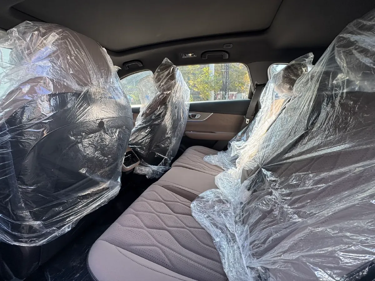 2025 Fulwin FulwinT8 1.5T 156HP L4 1DHT PHEV 18.67KWH,autocango,china used car exporter,china ev exporter,chinese used car exporter,chinese used ev exporter