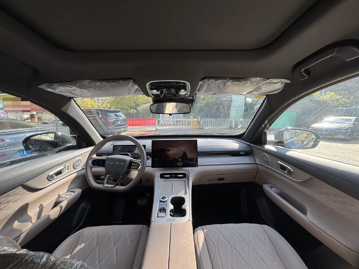 2025 Fulwin FulwinT8 1.5T 156HP L4 1DHT PHEV 18.67KWH,autocango,china used car exporter,china ev exporter,chinese used car exporter,chinese used ev exporter