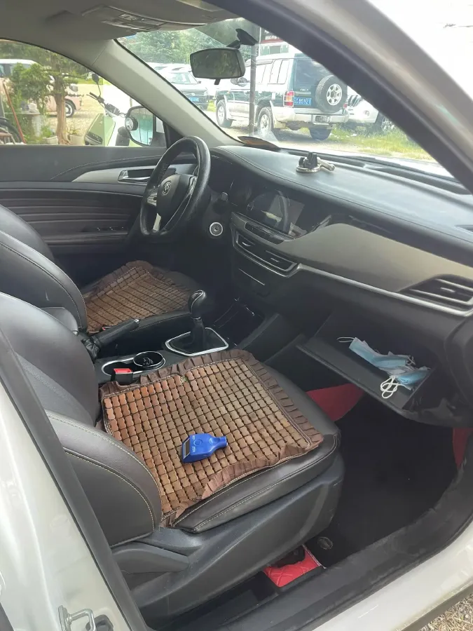 2019 ChangAn CS35 Plus 1.6L 128HP L4 5MT,autocango,china used car exporter,china ev exporter,chinese used car exporter,chinese used ev exporter