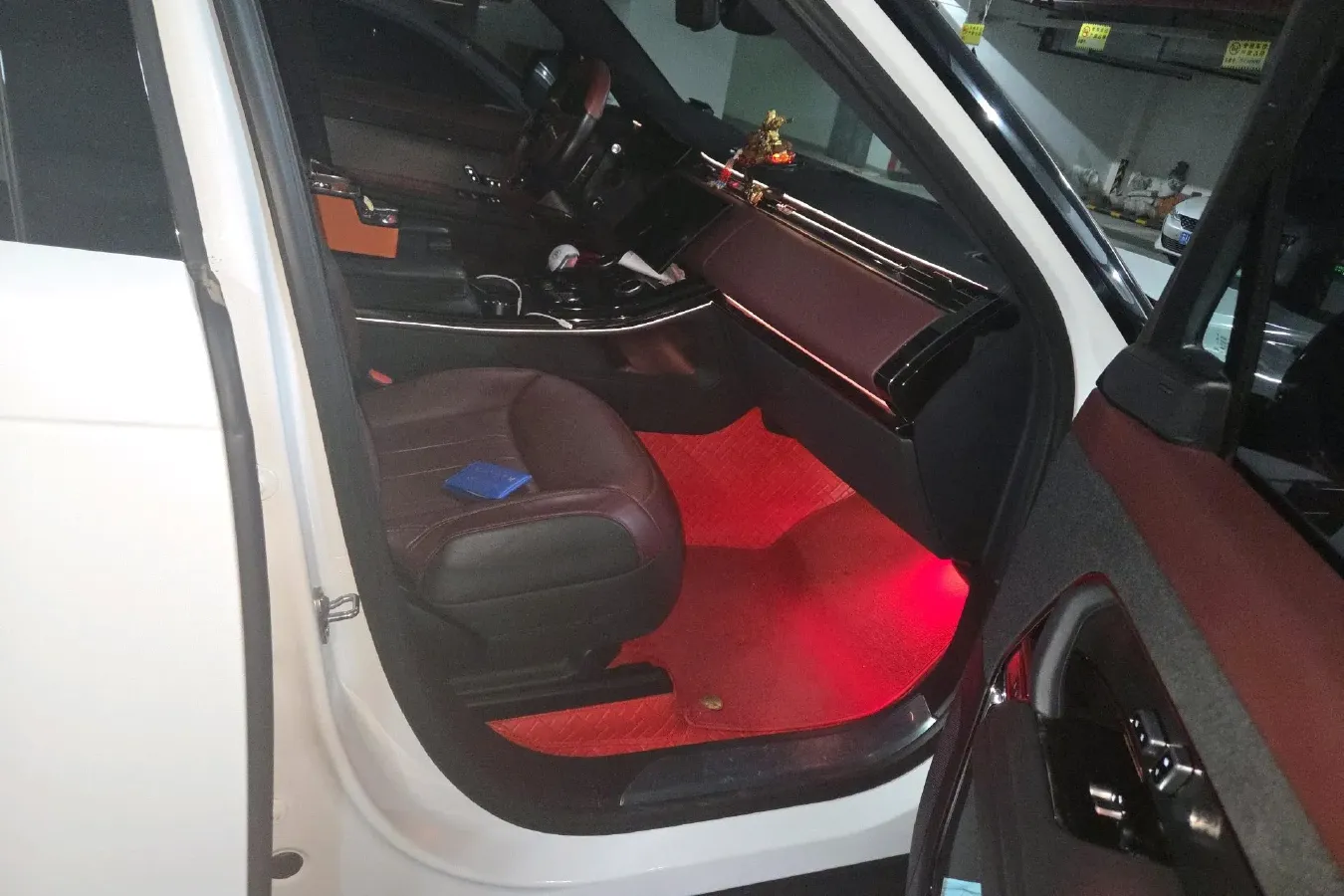 2023 Land Rover Range Rover Sport 3.0T 400HP L6 8AT,autocango,china used car exporter,china ev exporter,chinese used car exporter,chinese used ev exporter