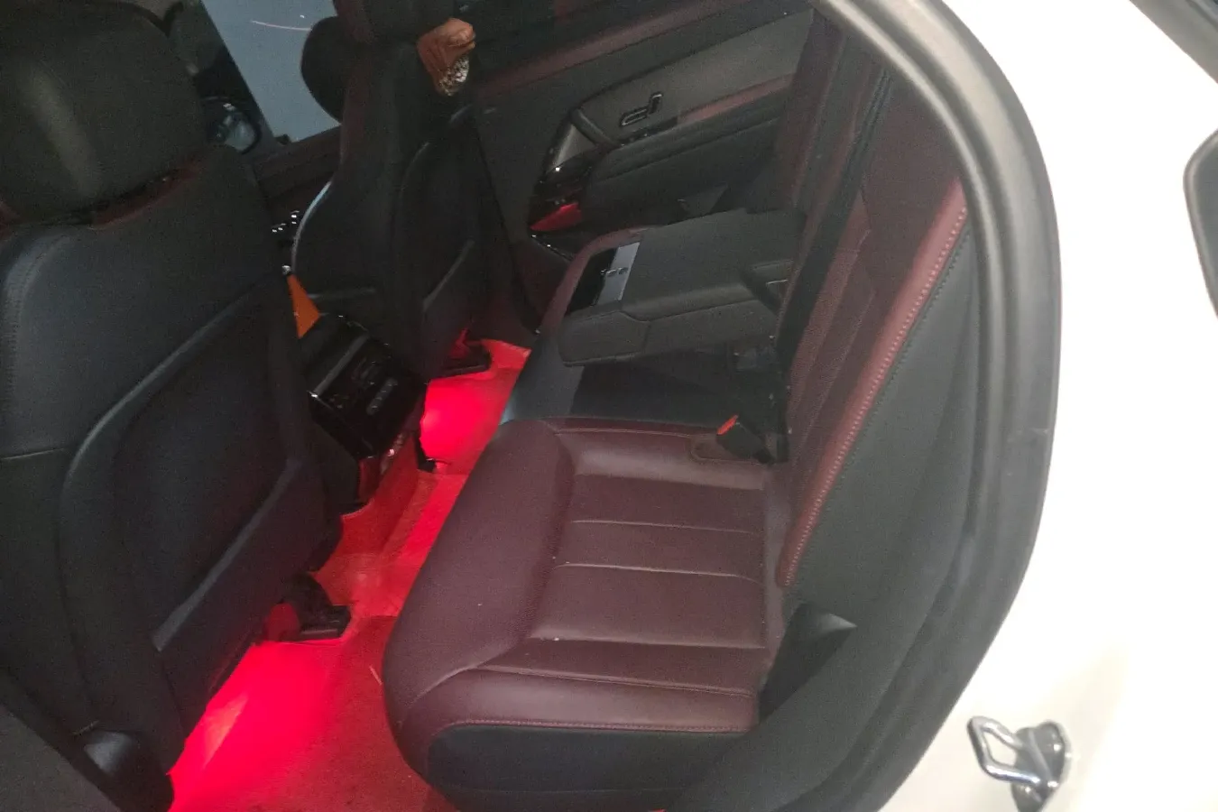 2023 Land Rover Range Rover Sport 3.0T 400HP L6 8AT,autocango,china used car exporter,china ev exporter,chinese used car exporter,chinese used ev exporter