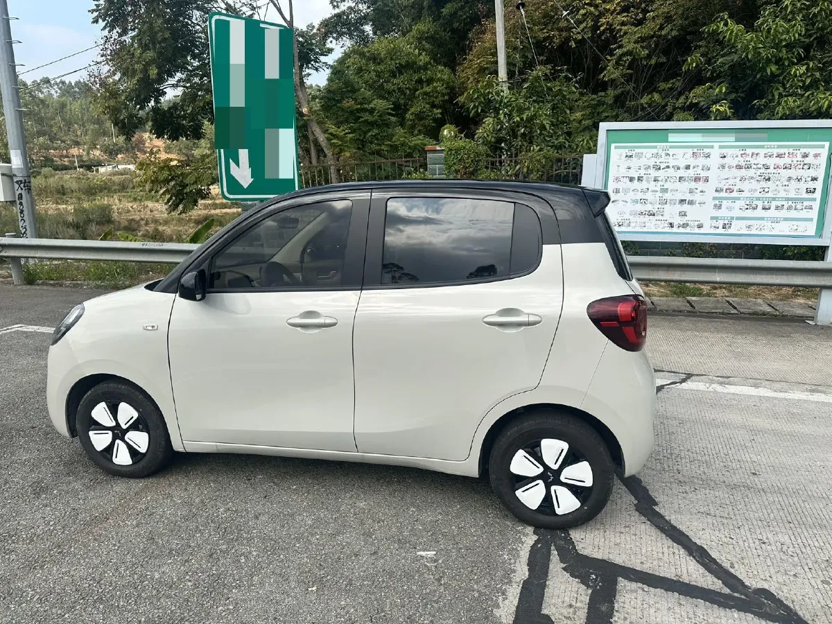 2025 WuLing HongGuang MINI EV BEV 16.2KWH,autocango,china used car exporter,china ev exporter,chinese used car exporter,chinese used ev exporter