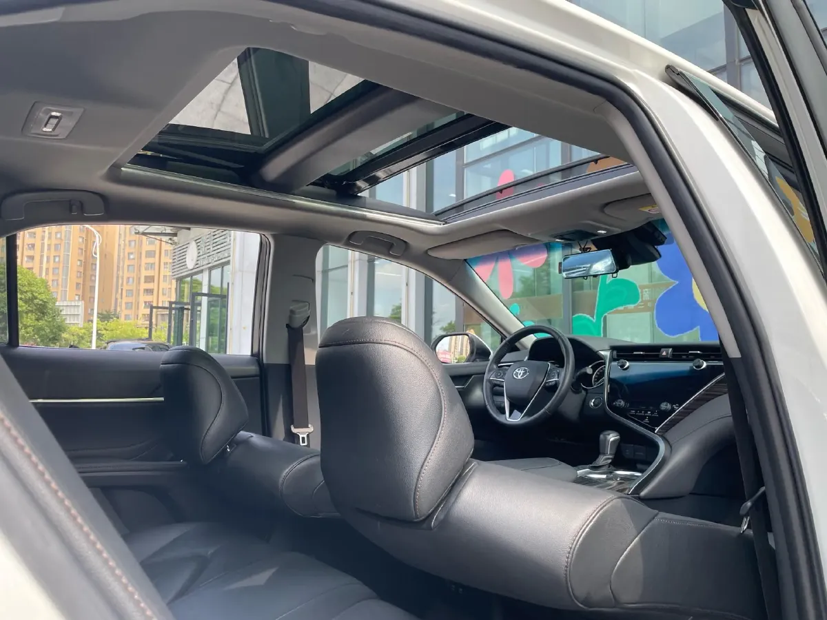 2019 Toyota Camry 2.5L 209HP L4 8AT,autocango,china used car exporter,china ev exporter,chinese used car exporter,chinese used ev exporter