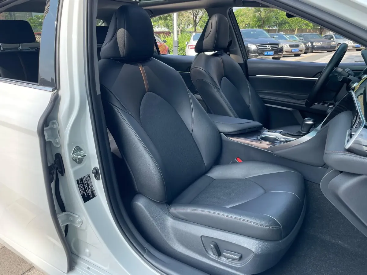 2019 Toyota Camry 2.5L 209HP L4 8AT,autocango,china used car exporter,china ev exporter,chinese used car exporter,chinese used ev exporter